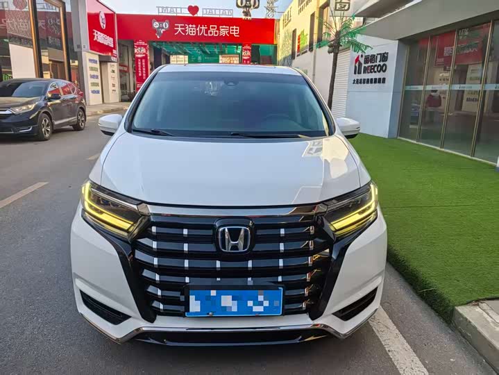 Фото 2 - Honda Elysion