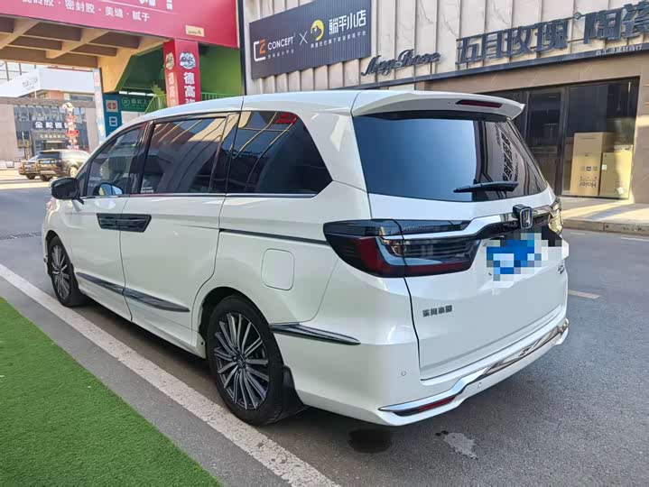 Фото 7 - Honda Elysion