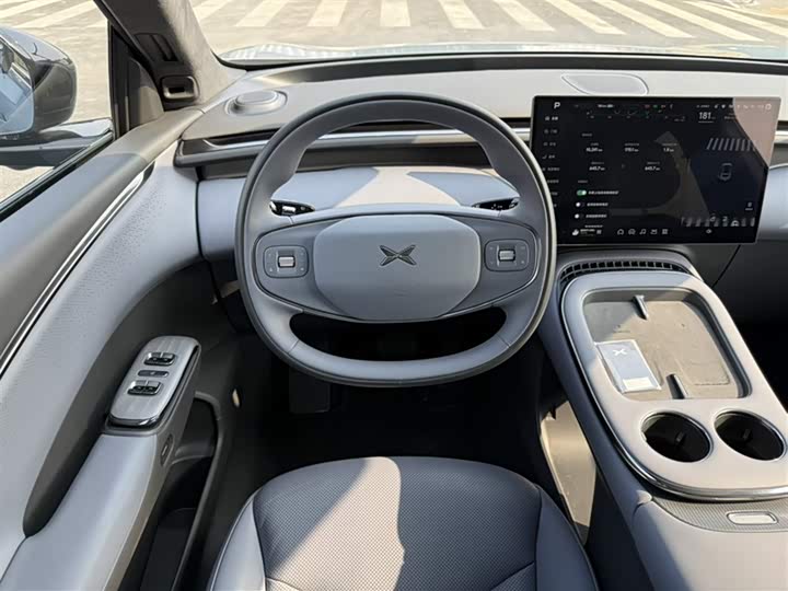 Фото 3 - XPeng G7