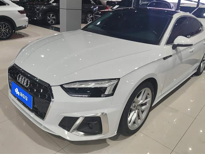 Фото 1 - Audi A5