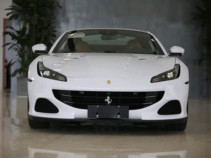 Фото 2 - Ferrari Portofino