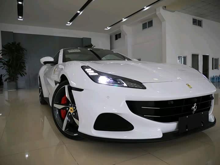 Фото 3 - Ferrari Portofino