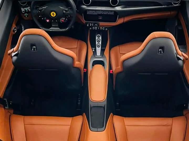 Фото 7 - Ferrari Portofino