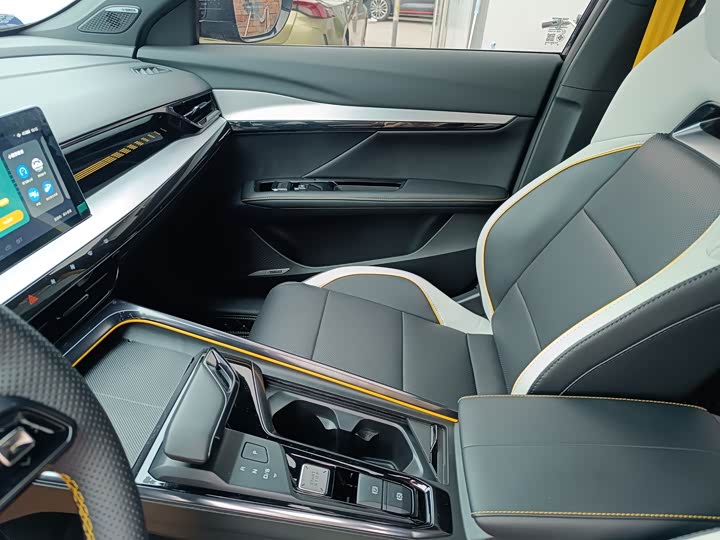 Фото 7 - MG Motor 5 Scorpio