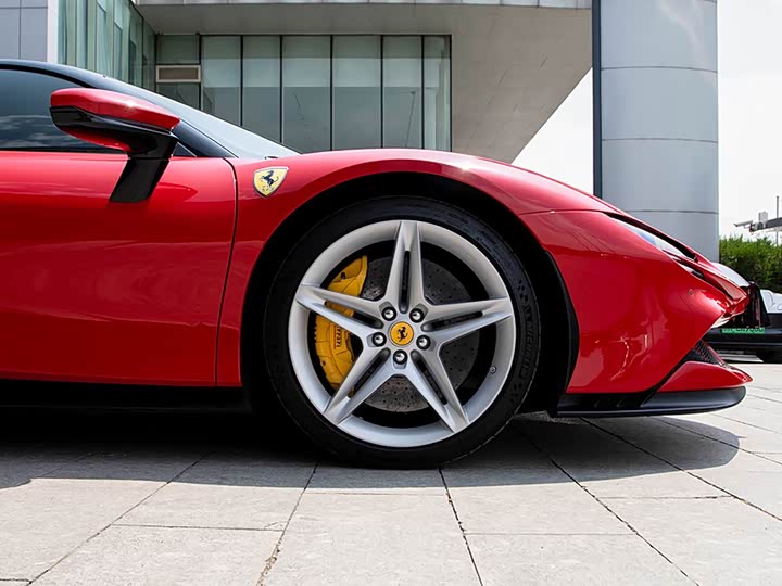 Фото 5 - Ferrari SF90