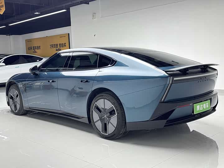 Фото 6 - XPeng P7