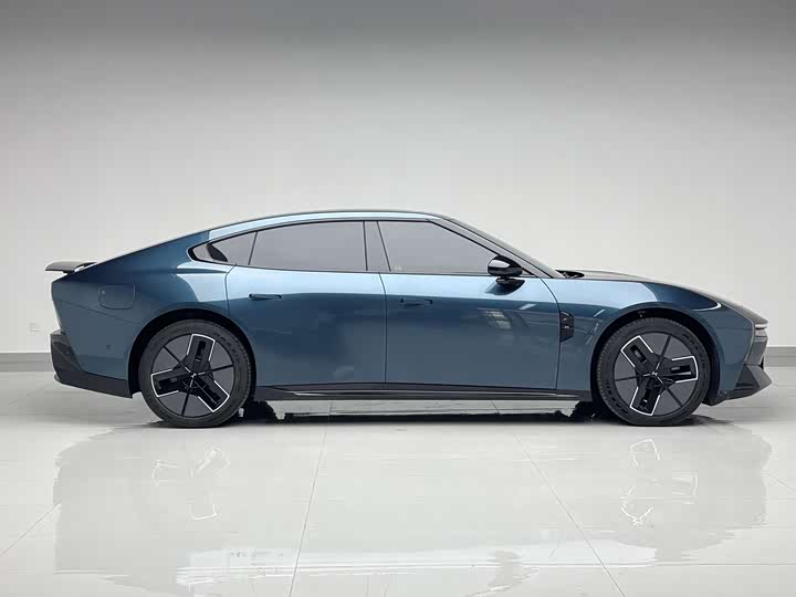 Фото 8 - XPeng P7