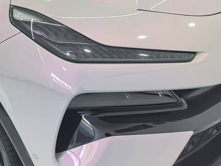 Фото 6 - Lotus Eletre