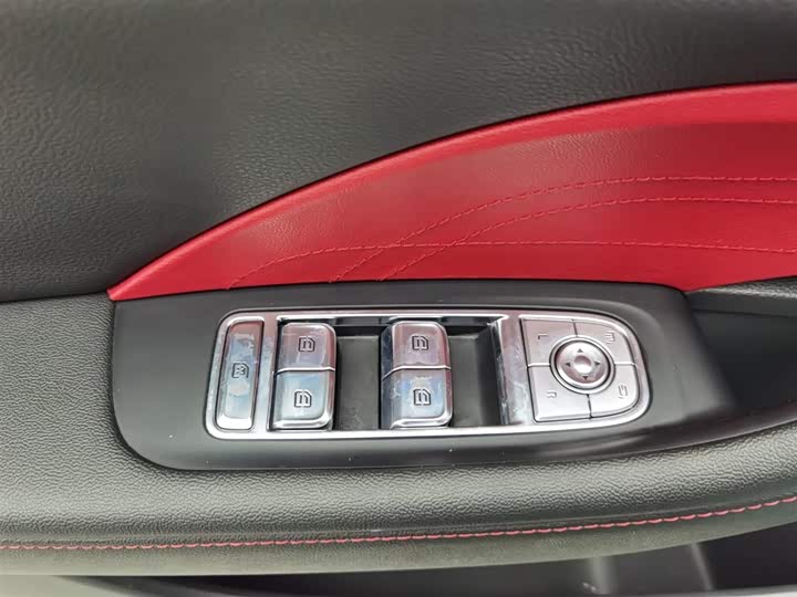 Фото 9 - Hongqi H6