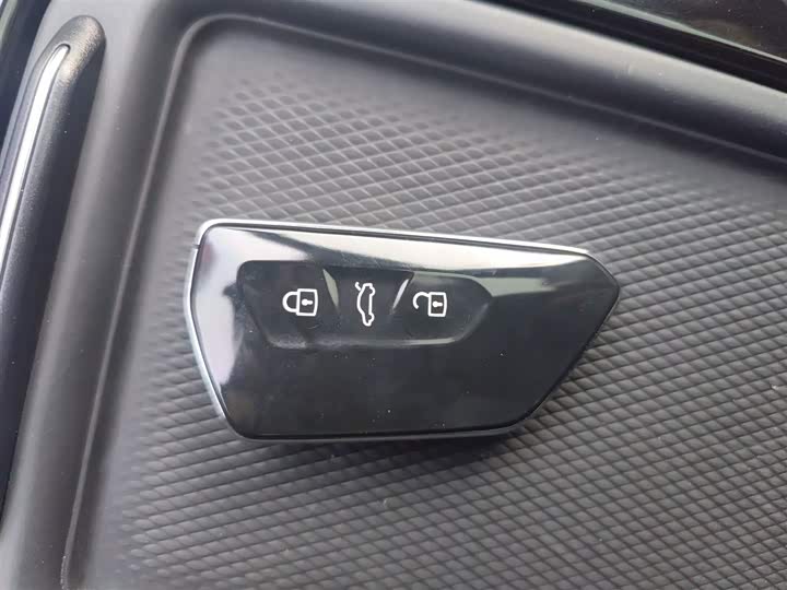 Фото 9 - Volkswagen ID.4 Crozz