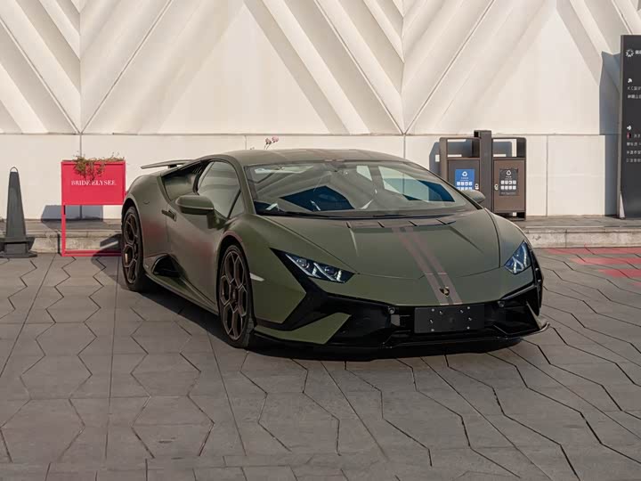 Фото 3 - Lamborghini Huracán