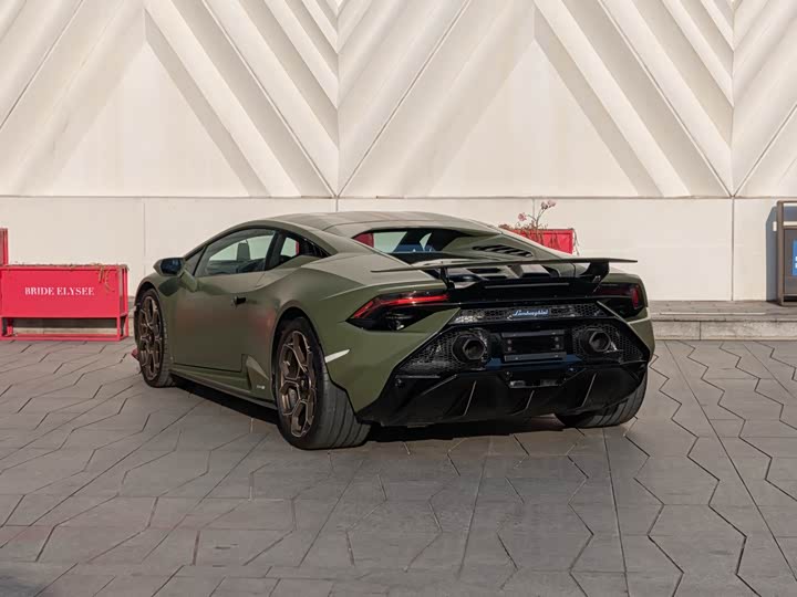 Фото 6 - Lamborghini Huracán