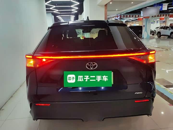 Фото 6 - Toyota bZ4X