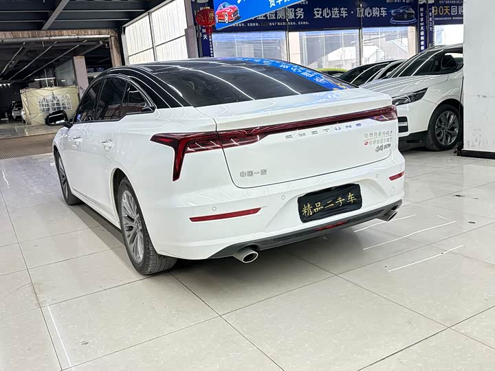 Фото 6 - Bestune B70