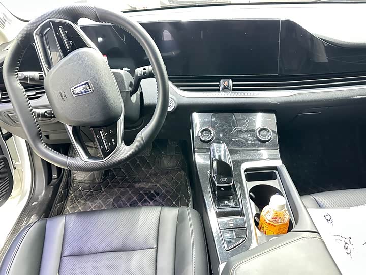 Фото 9 - Bestune B70