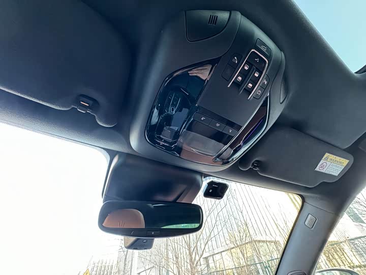 Фото 9 - Maserati Levante