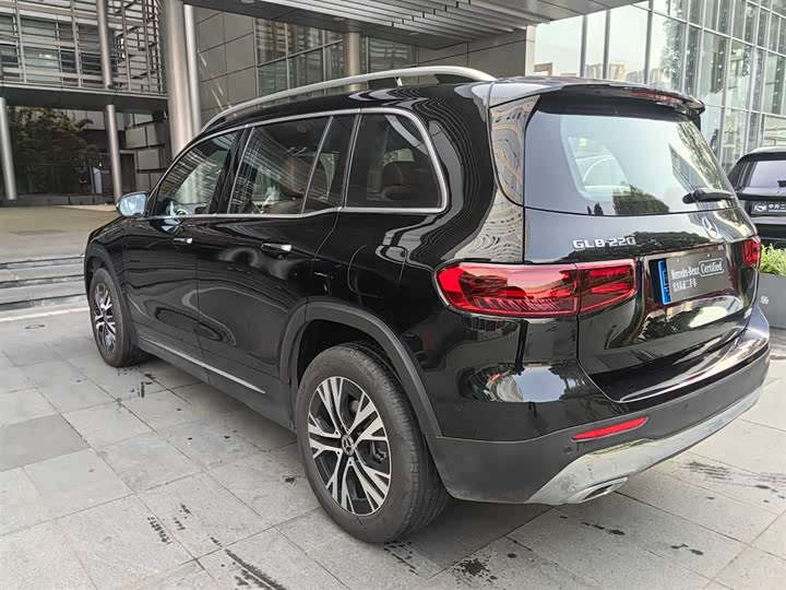 Фото 6 - Mercedes-Benz GLB-Class