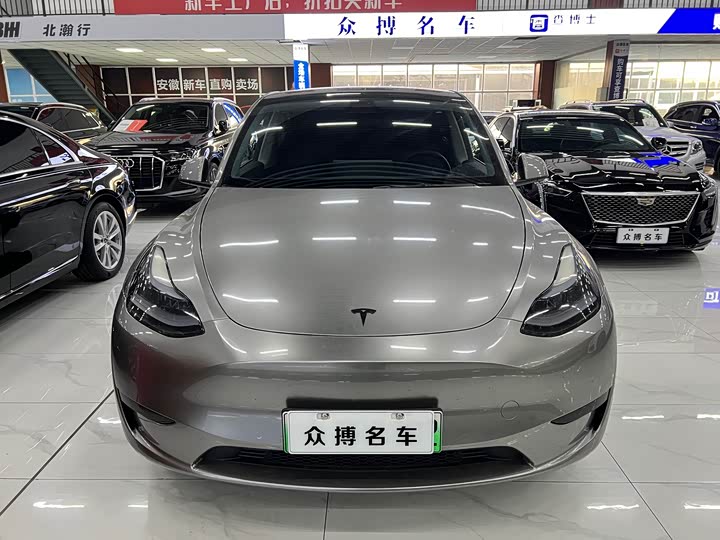 Фото 2 - Tesla Model Y