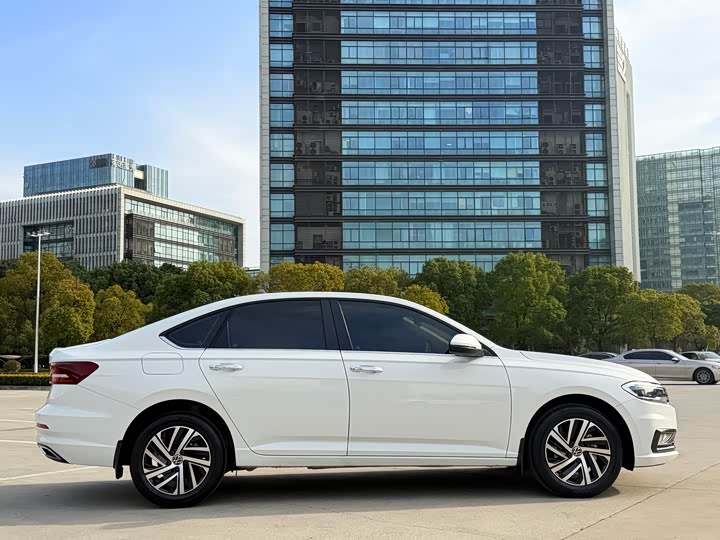 Фото 3 - Volkswagen Lavida