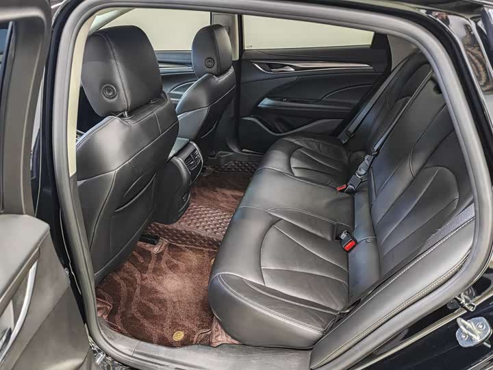 Фото 8 - Buick LaCrosse