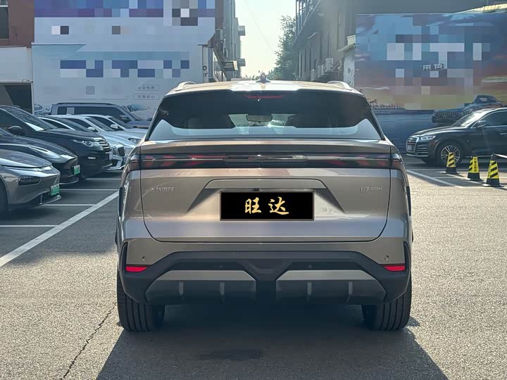 Фото 8 - Geely Galaxy L7