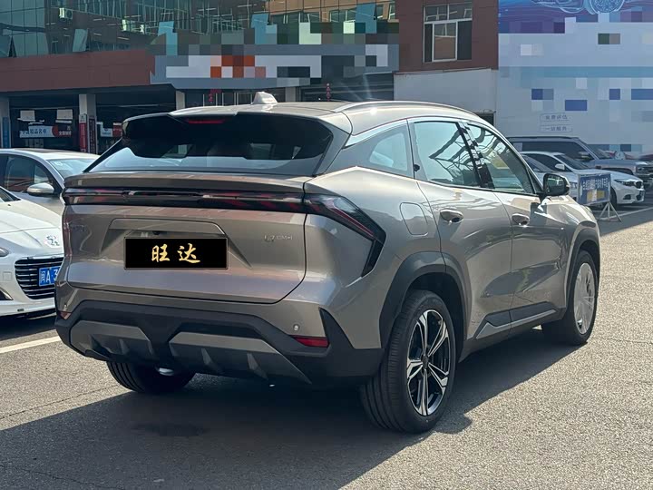 Фото 9 - Geely Galaxy L7