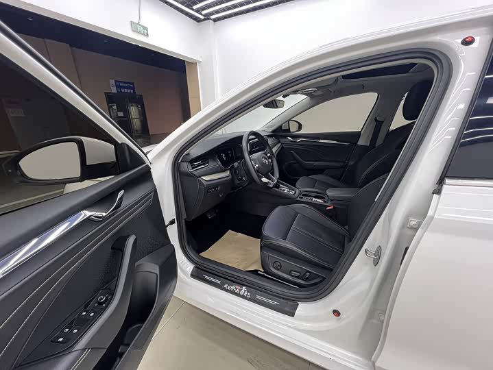 Фото 7 - Skoda Octavia Pro