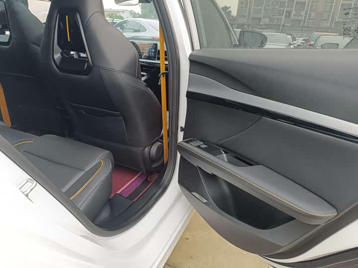 Фото 9 - MG Motor 5 Scorpio