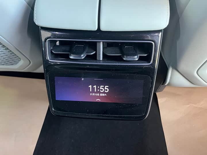 Фото 7 - Zeekr 001