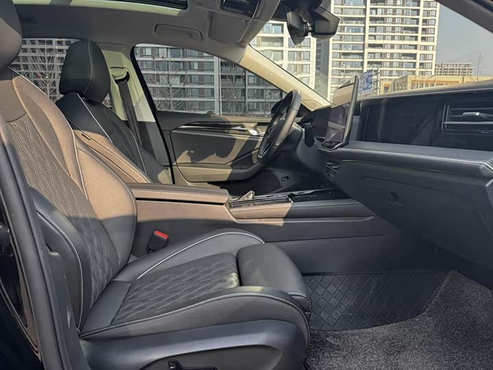 Фото 5 - Volkswagen Magotan