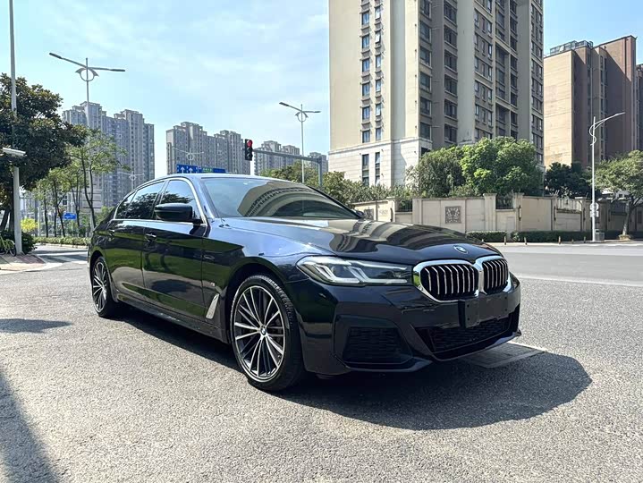 Фото 3 - BMW 5 Series