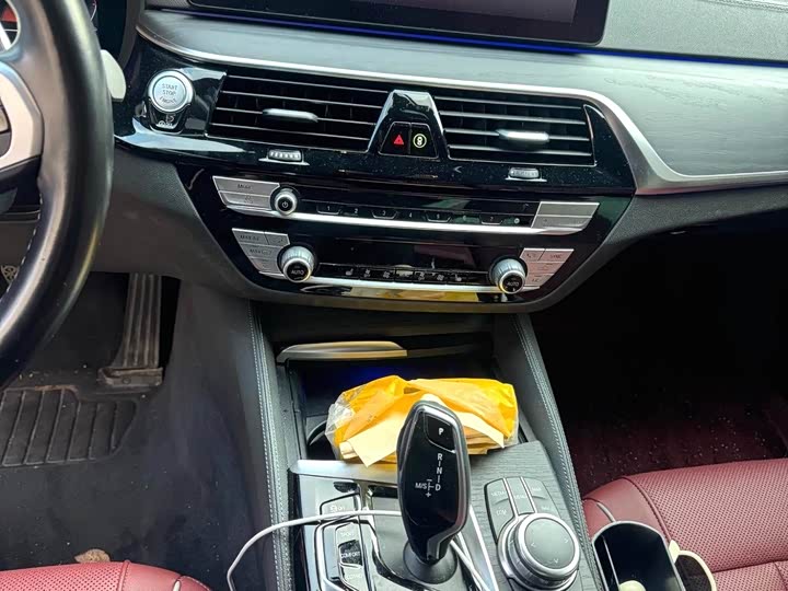 Фото 5 - BMW 5 Series