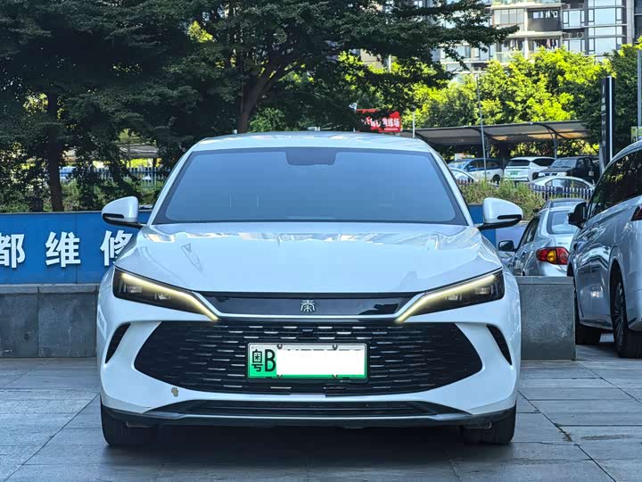 Фото 2 - BYD Qin L