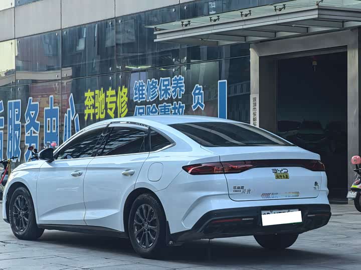 Фото 3 - BYD Qin L