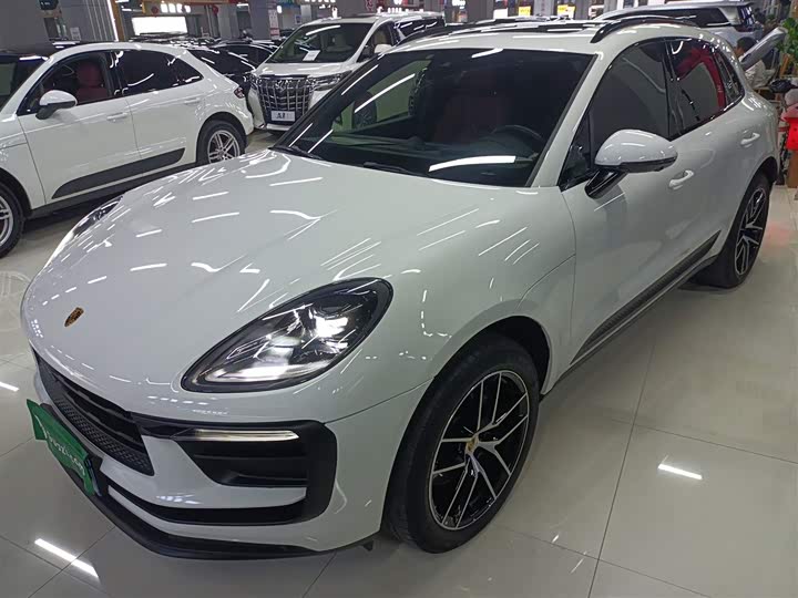 Фото 1 - Porsche Macan