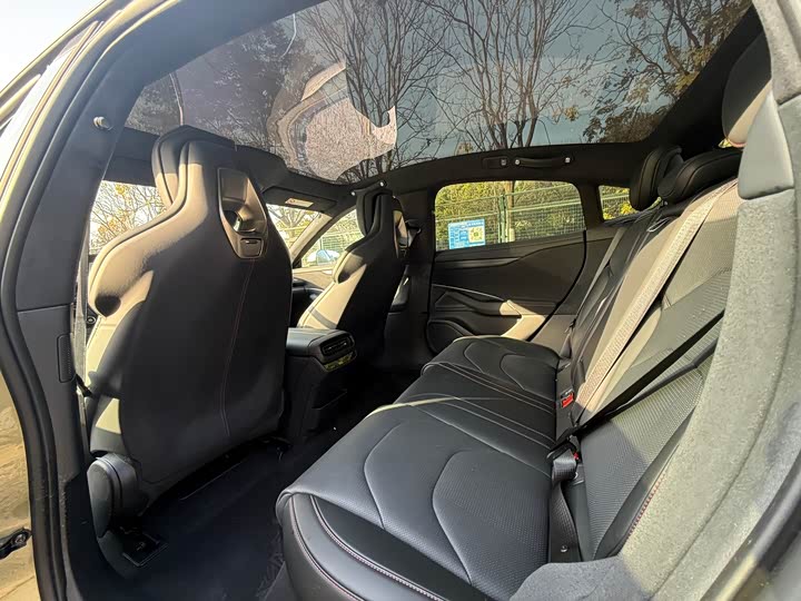 Фото 5 - Xiaomi SU7