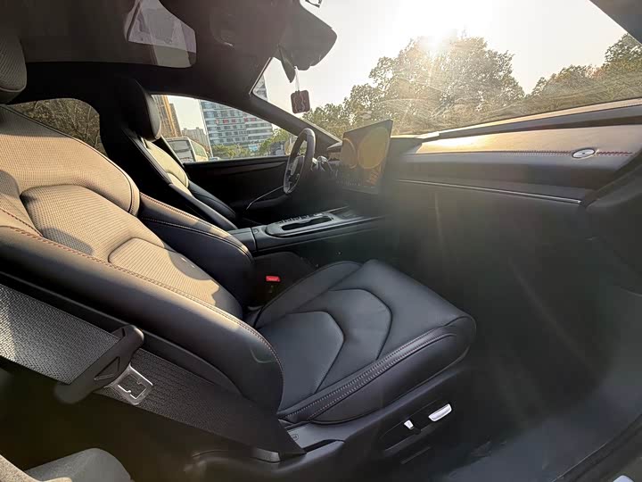 Фото 9 - Xiaomi SU7