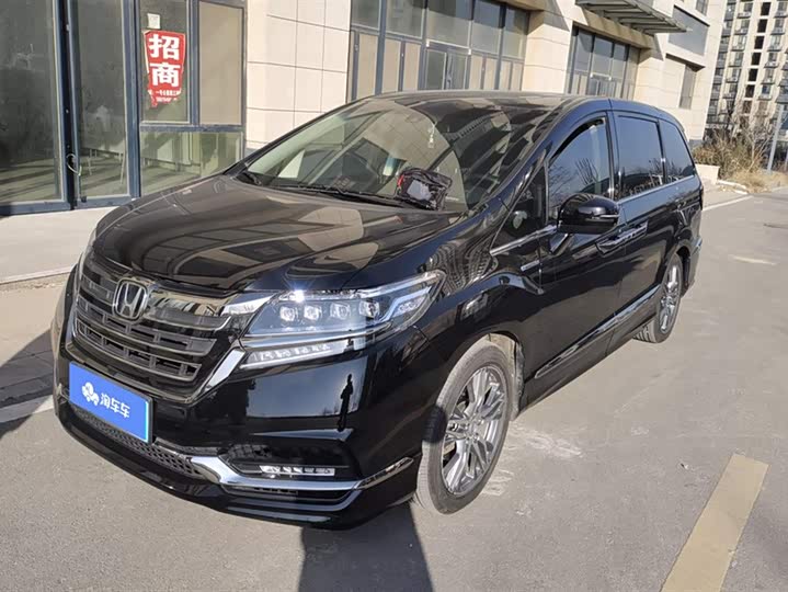 Фото 1 - Honda Elysion