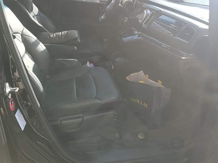 Фото 8 - Honda Elysion