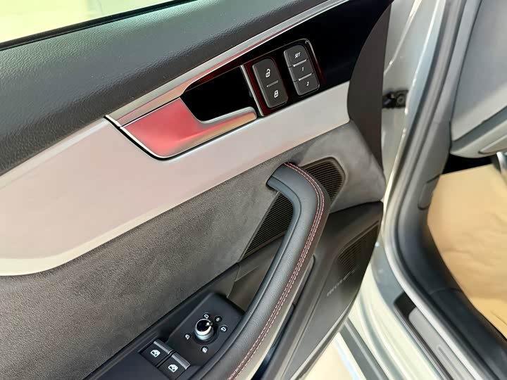 Фото 8 - Audi S5