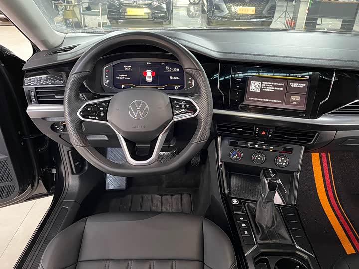 Фото 8 - Volkswagen Passat