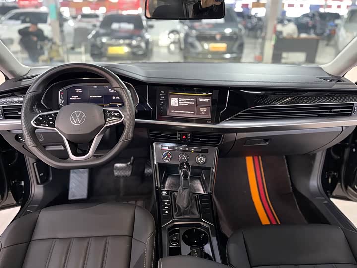 Фото 9 - Volkswagen Passat