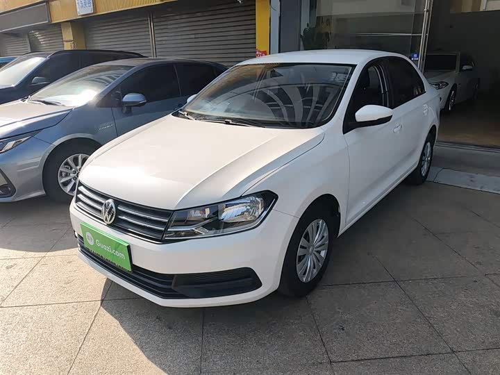 Фото 1 - Volkswagen Santana