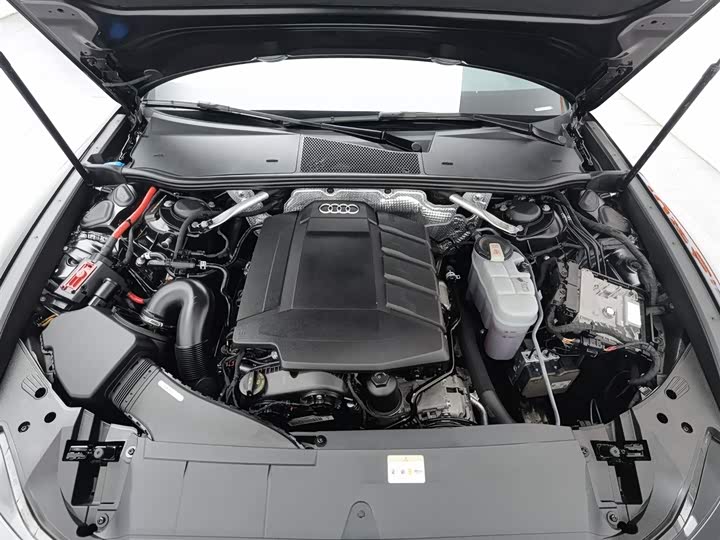 Фото 6 - Audi A6L