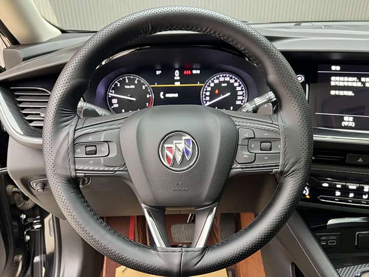 Фото 3 - Buick Envision Plus