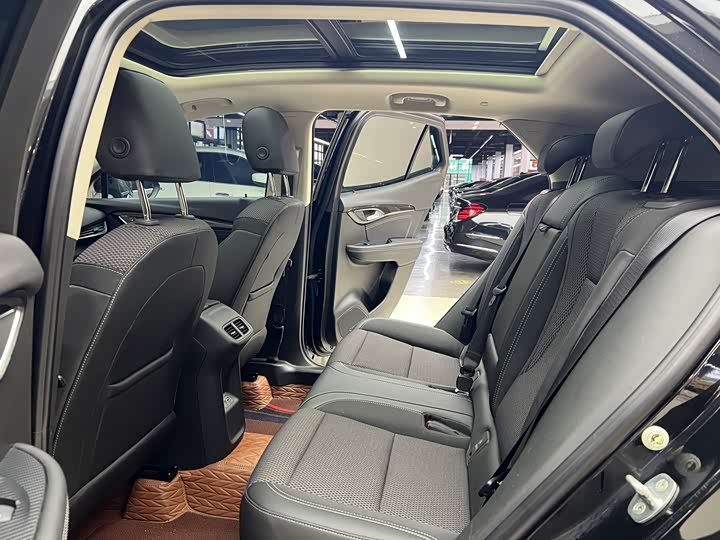 Фото 8 - Buick Envision Plus