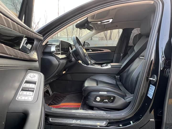 Фото 7 - Hongqi H9