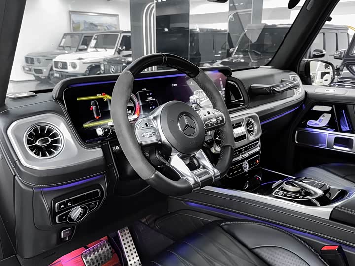 Фото 9 - Mercedes-Benz G-Class AMG