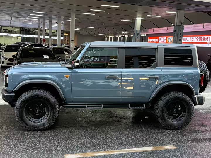 Фото 3 - Ford Bronco