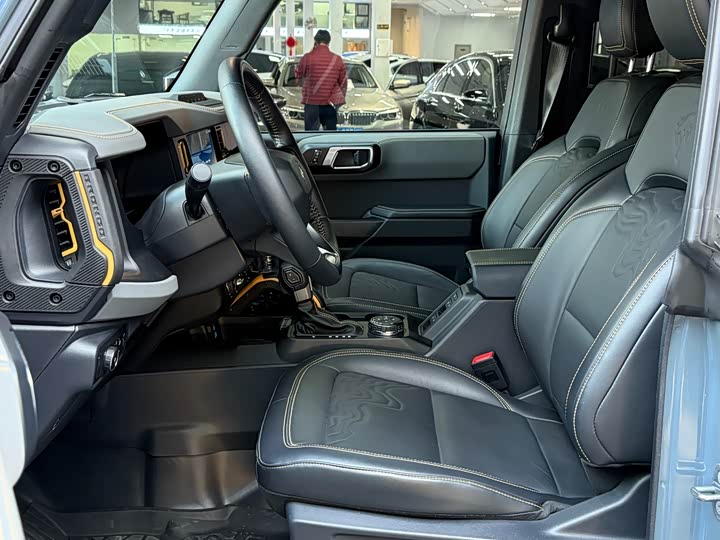 Фото 5 - Ford Bronco